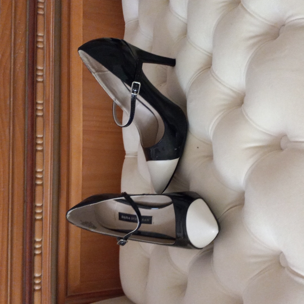 Women's shoes